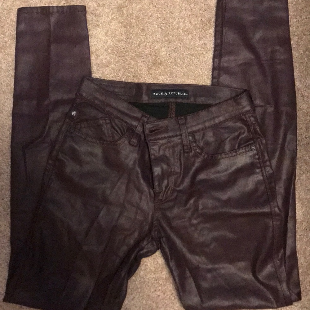 Faux leather/shiny skinny jeans